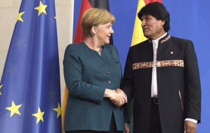 Evo Morales invita a Angela Merkel a visitar Bolivia