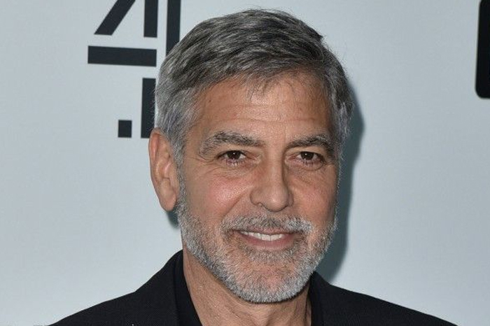 George Clooney confiesa que es muy ahorrativo y que lleva 25 años cortándose el pelo solo