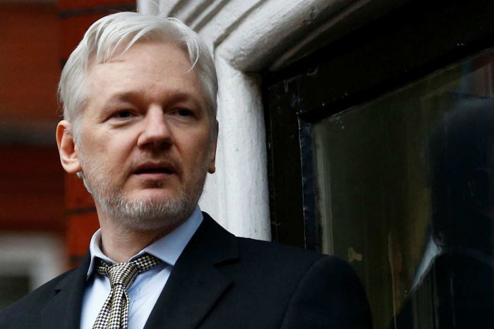 Gobierno ecuatoriano se desvincula cada vez más de Julián Assange