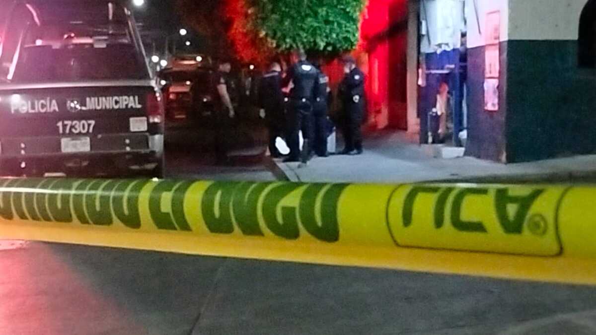 Hombres armados balean a 2 menores en Tlaquepaque; uno pierde la vida