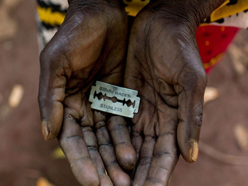 Hospitalizan a 60 niñas en Burkina Faso tras sufrir mutilación genital