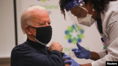 Joe Biden y su esposa ya recibieron la vacuna contra Covid-19