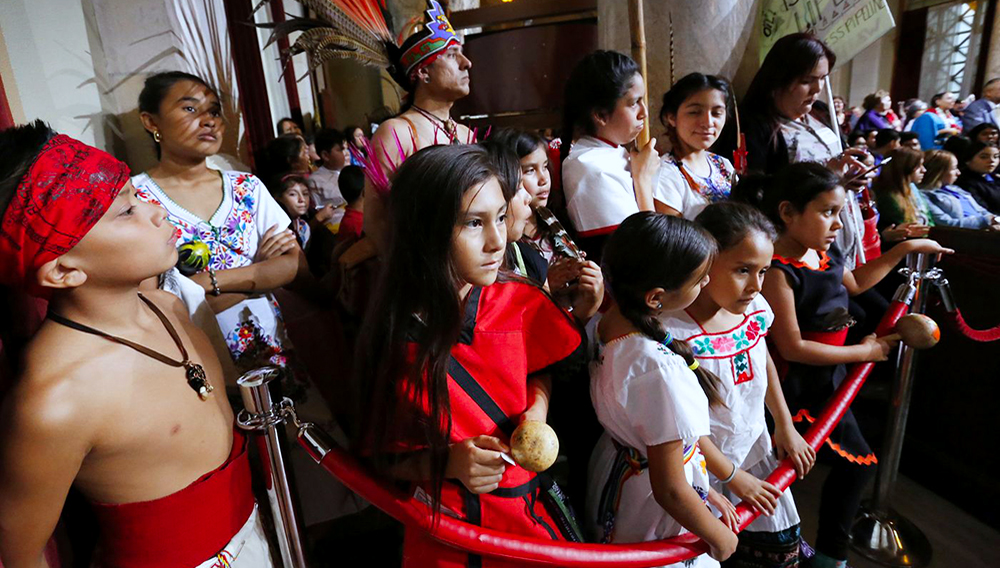 Los Ángeles conmemora Día de los Pueblos Indígenas por primera vez