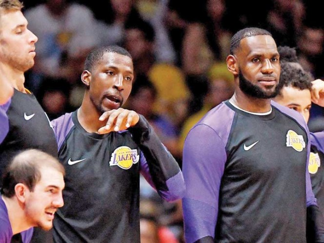 Los Lakers cuidan a LeBron James