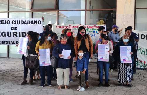 Marchan en San Cristóbal para exigir frenar destrucción de humedales