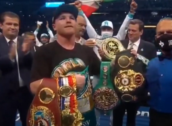 Mexicano Saúl “Canelo” Álvarez gana su tercer cinturón con poco boxeo