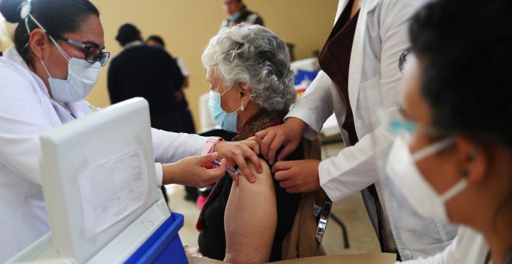 México inicia campaña de vacunación