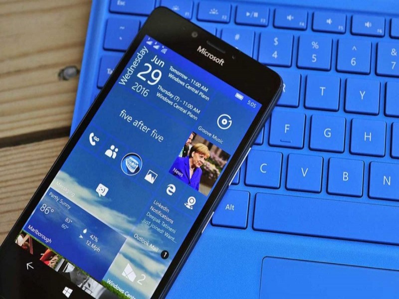 Microsoft anuncia fin de Windows 10 Mobile; pide usar iOS o Android