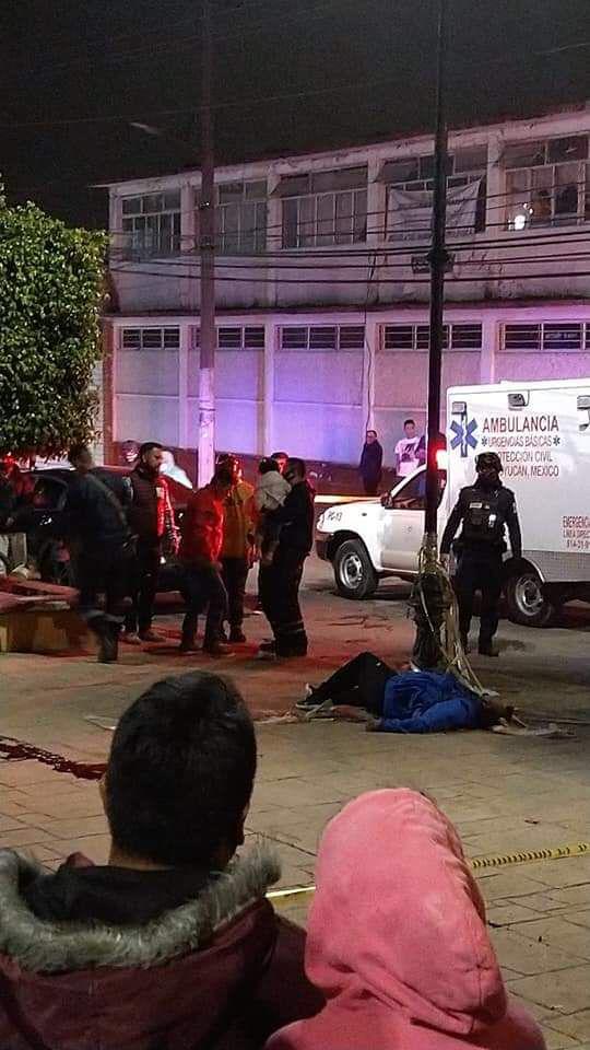 Muere uno y dos más quedan heridos en balacera frente a la presidencia municipal de Teoloyucan