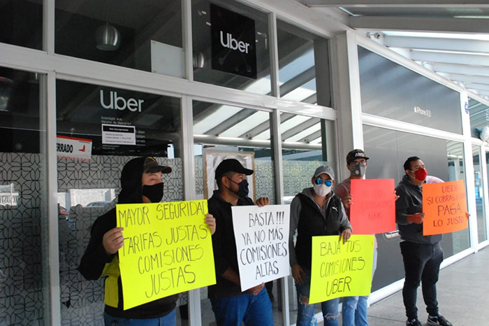 ¿No encuentras Uber? Conductores hace paro porque dicen que la compañía se queda mucha comisión