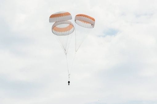 Nuevo paracaídas permitirá saltar de edificios ardiendo