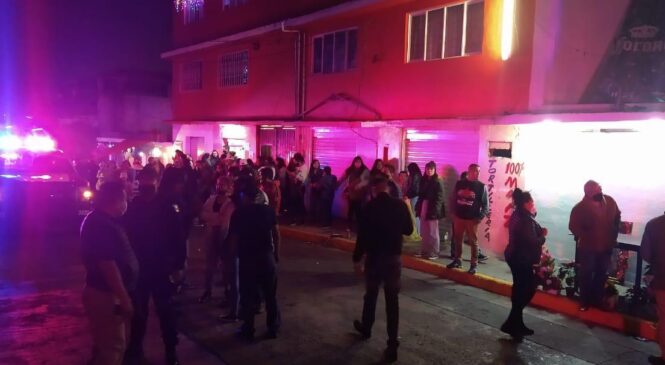 Organizan función de box pese a restricciones en calles de Naucalpan