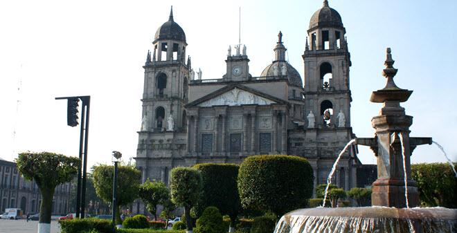 Permanecerán cerradas las iglesias en Toluca por contagios de covid