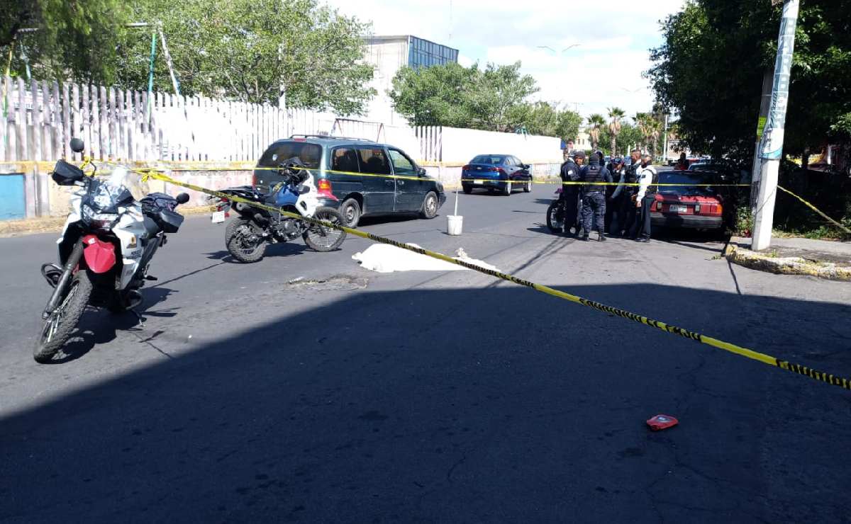 Pierde la vida limpiabrisas por un automóvilista esta mañana en Neza