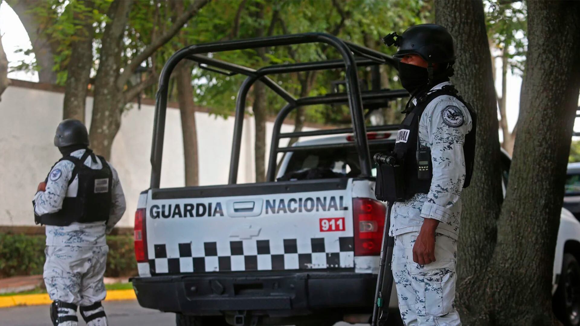 Policía de la Guardia Nacional embiste a mujer en Nezahualcóyotl