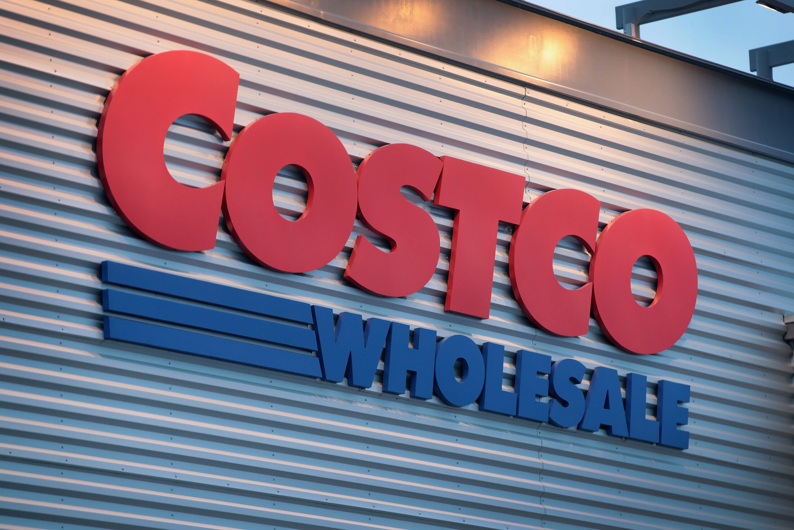 ¿Por qué los precios varían entre las ubicaciones de Costco? Esto reveló la compañía