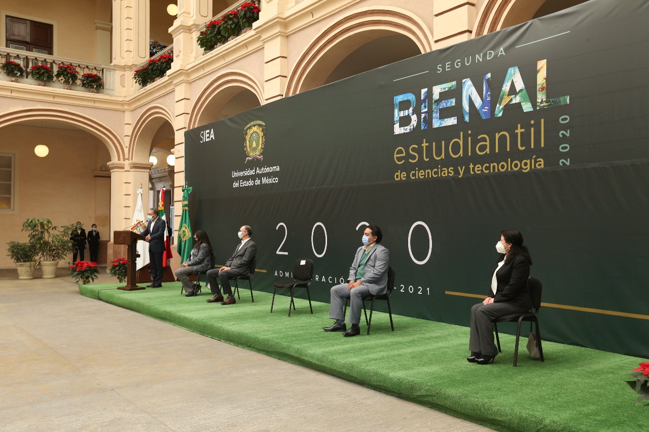 Premian en UAEM a ganadores de Bienal Estudiantil