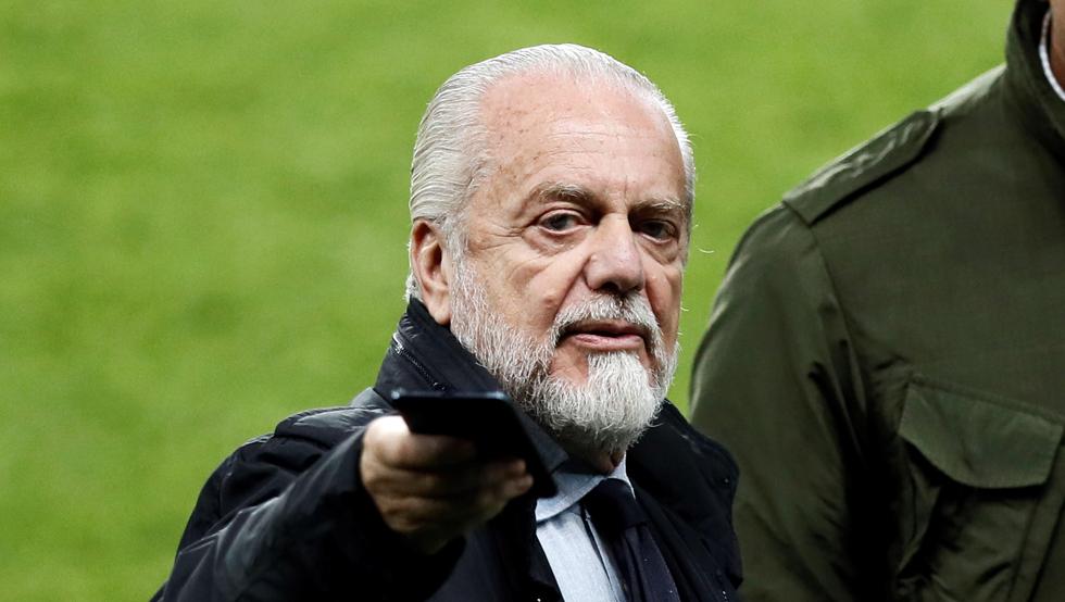 Presidente del Napolés quiere cambiar el fútbol con partidos de 60 minutos