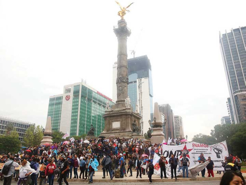 Recuerdan marcha silenciosa del 68; realizan la misma ruta de hace 50 años