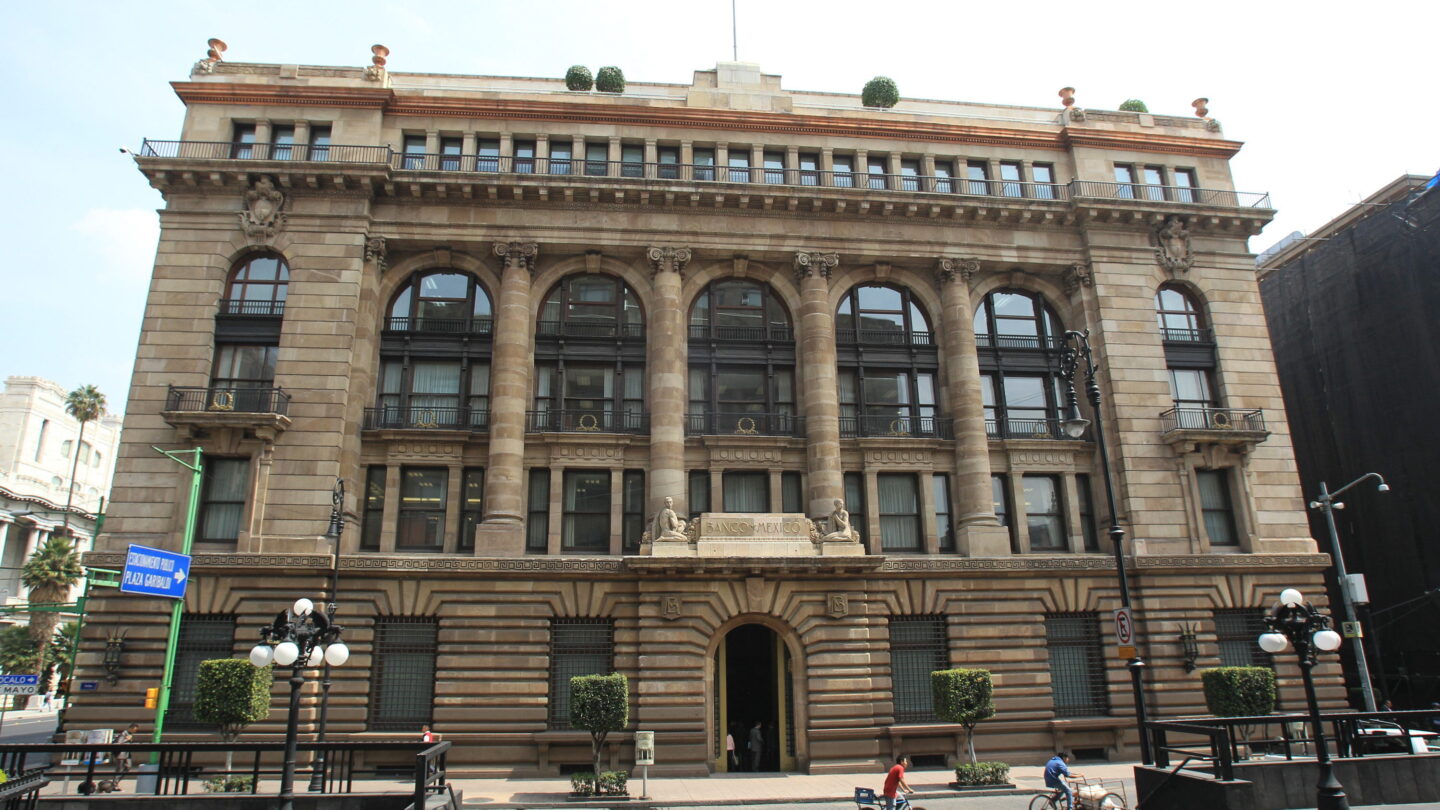 REFORMA AL BANCO DE MEXICO SIN BENEFICIO Y UN ALTO RIESGO |