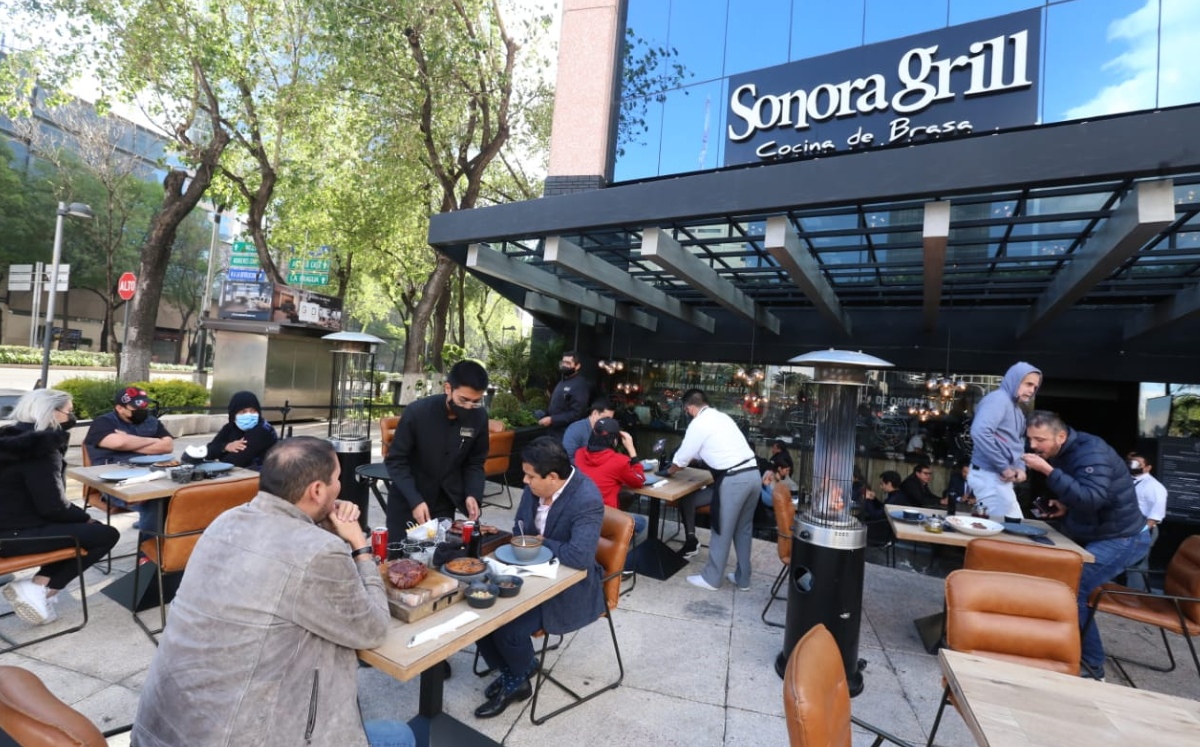 Regresan restaurantes y gimnasios al aire libre en la CDMX