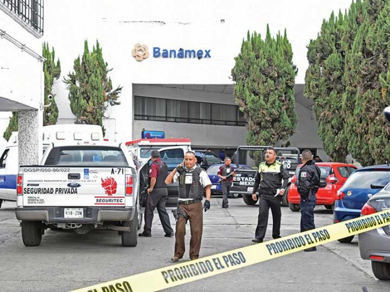 Roban 10 mdp y matan a custodio en Naucalpan