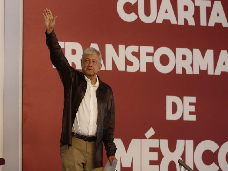 Saluda López Obrador escuela política en Morena y reducción de 50% de prerrogativas