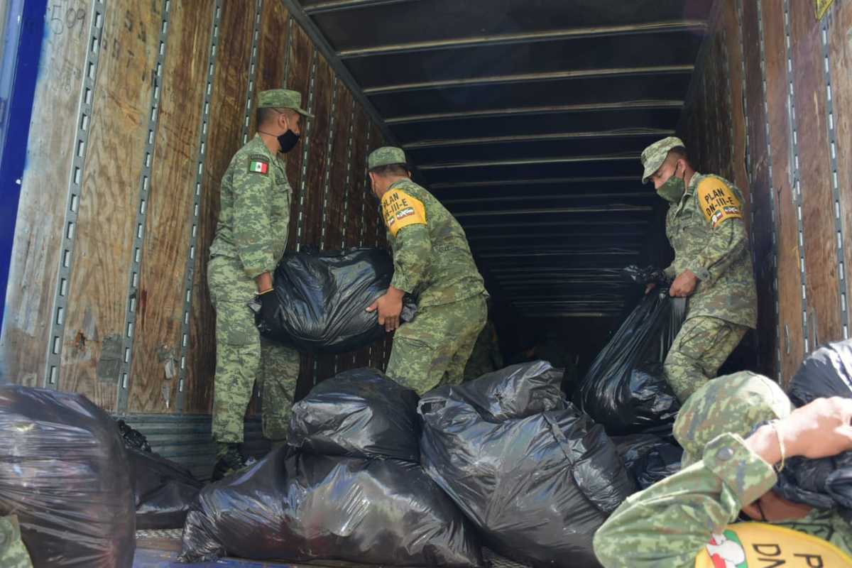 SEDENA lleva más de 200 toneladas de víveres a Tabasco