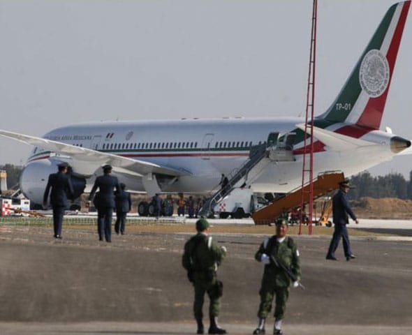 Surge primer comprador del avión presidencial