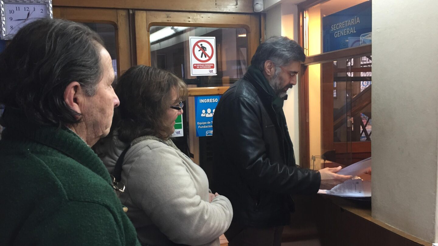 Valparaíso Vecinos y organizaciones de Playa Ancha entregan propuesta de Laboratorio Clínico Comunitario a la UPLA |