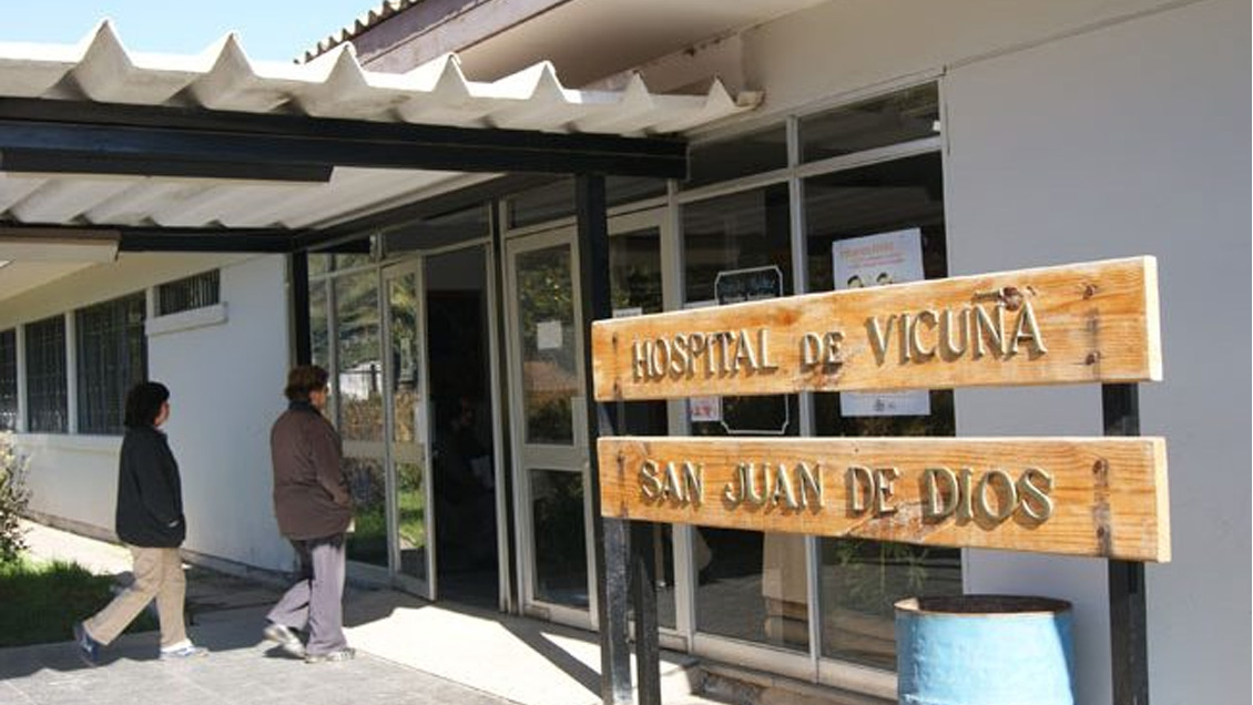 Vicuña: Mujer golpeó a una doctora con el monitor de un computador en el Hospital San Juan de Dios