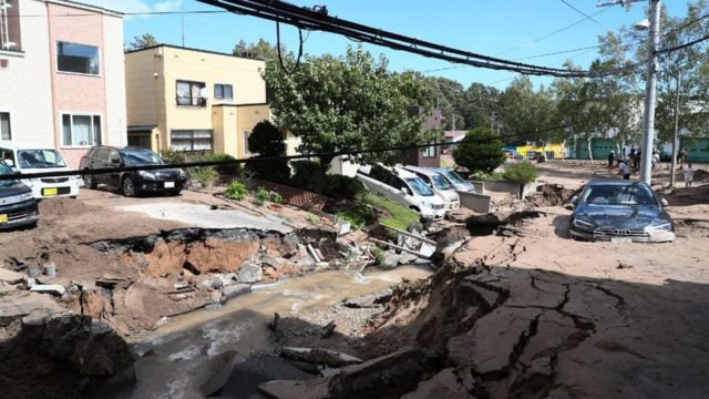 (Video) Fuerte terremoto en Japón deja 8 muertos y 40 desaparecidos