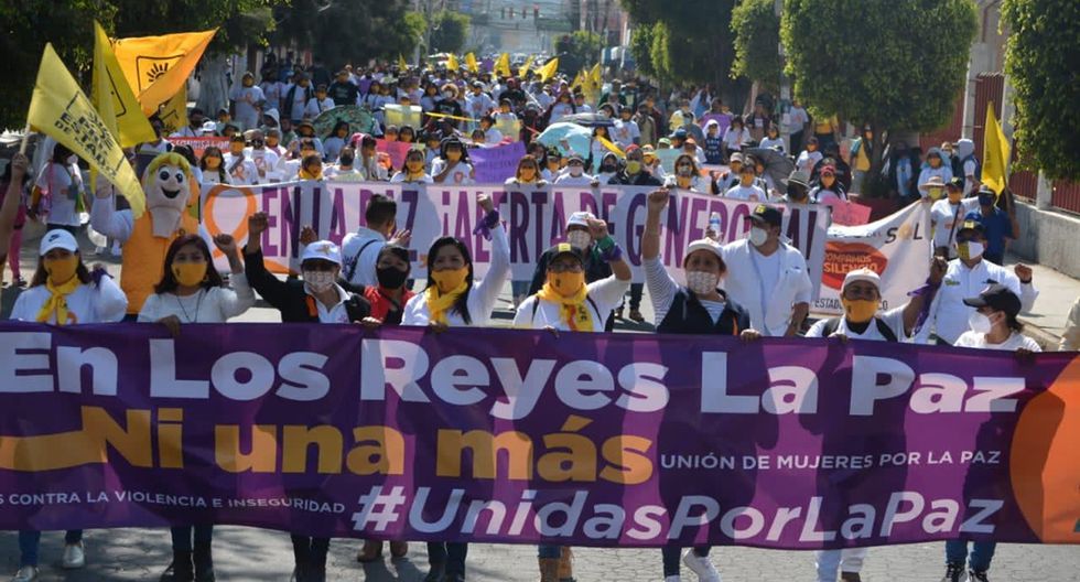 Video: Marchan en Los Reyes La Paz contra la violencia a la mujer