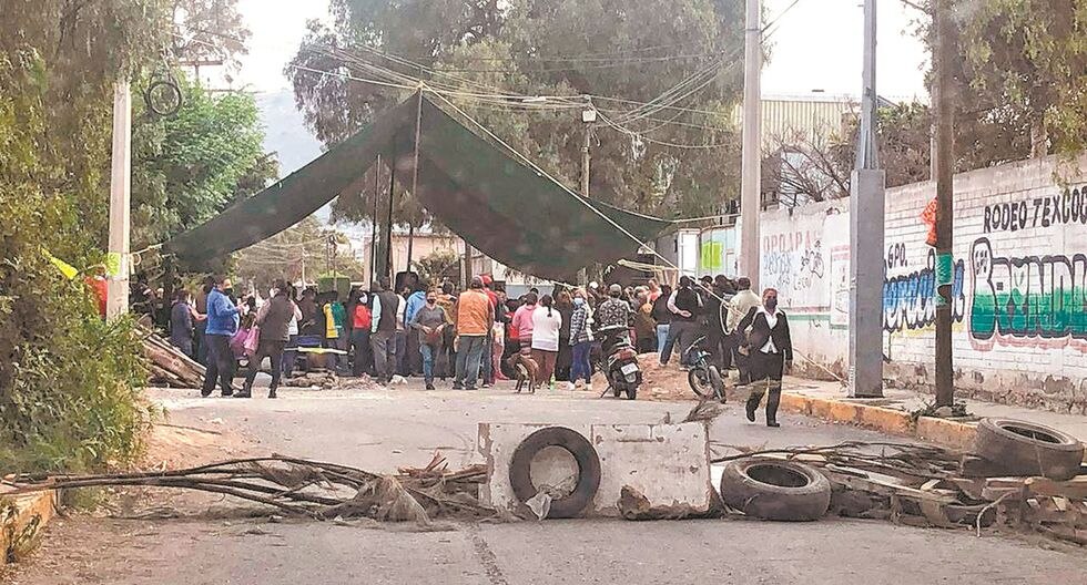 Video: Pobladores toman pozo de agua potable en Los Reyes La Paz