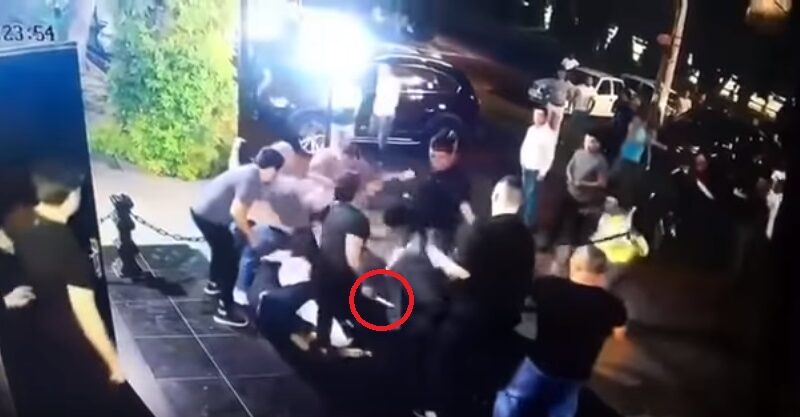(Vídeo) Recibe una brutal golpiza:  Muere luchador Dzhamshid Kenzháyev