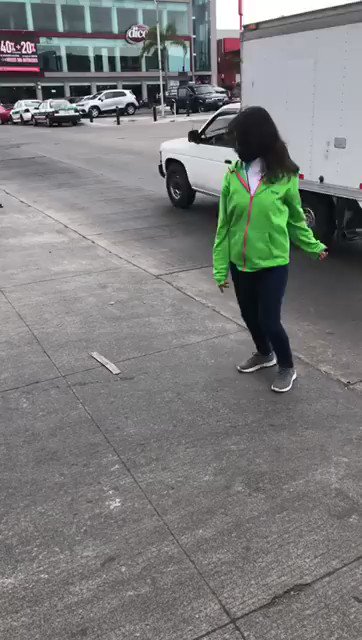 Video: Telmex pierde guerra de baile ante Total Play en Xalapa