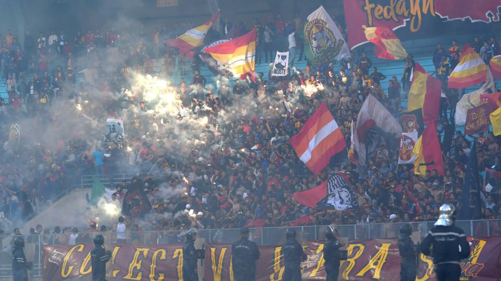 (Video) Violencia en semifinal de Champions africana dejó 38 policías heridos