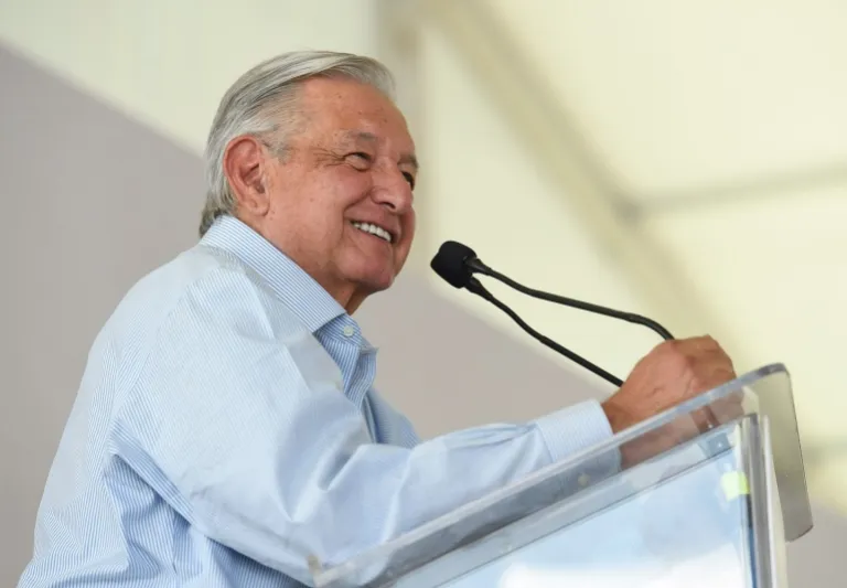 AMLO asegura que deja preparado el camino para el relevo generacional en su último año de gobierno