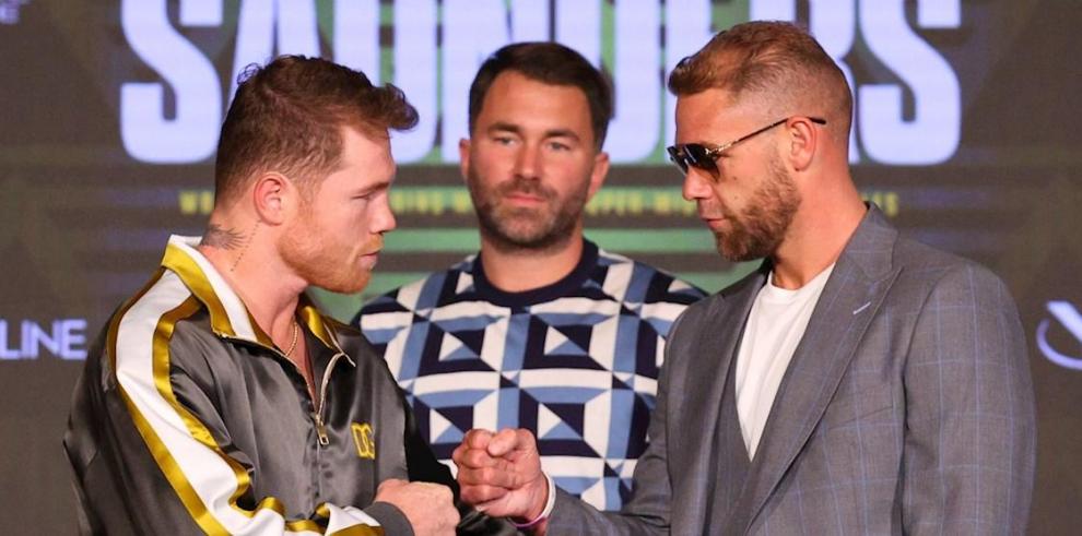 ‘Canelo’ y Saunders pasan el pesaje y se declaran listos para pelear