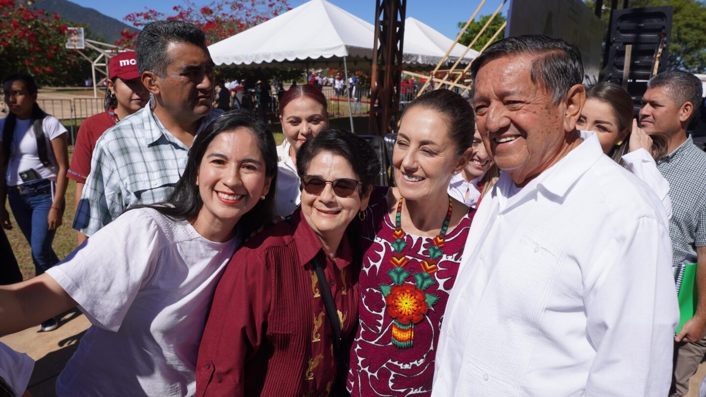 Claudia Sheinbaum se compromete a construir el Segundo Piso de la Cuarta Transformación basándose en los principios de López Obrador |