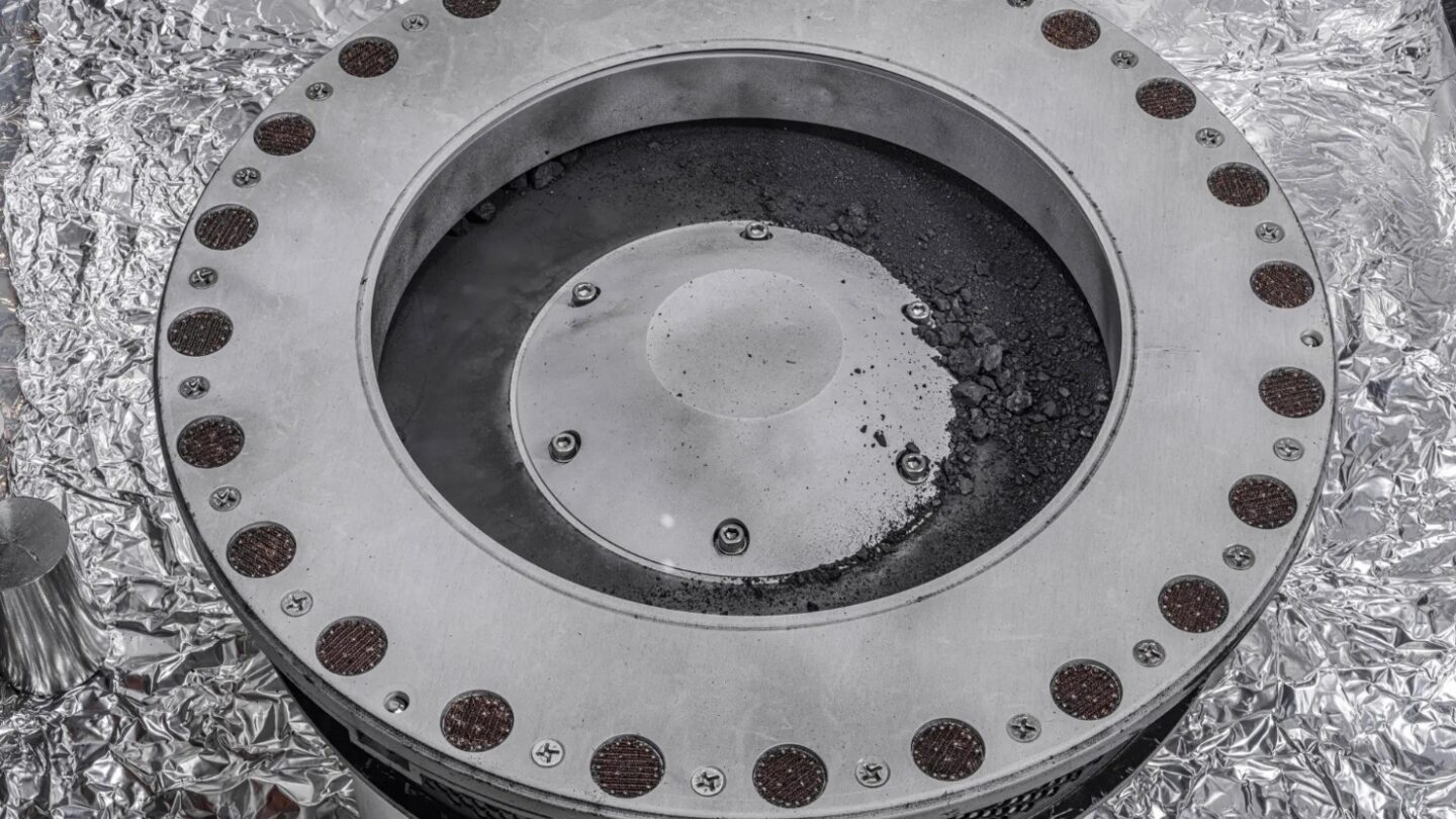 Descubrimiento histórico NASA encuentra moléculas de agua y carbono en el asteroide Bennu |