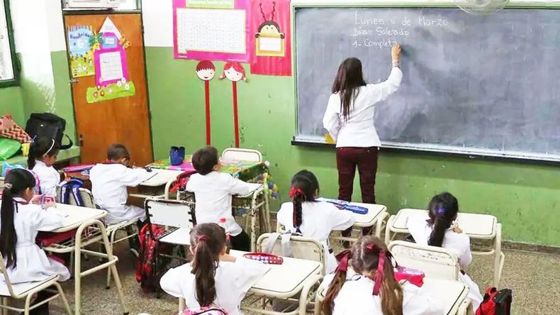 Disminución de recursos para 2024 y urgencia de federalizar la nómina educativa