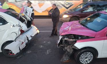 Dos accidentes automovilísticos en la calzada Revolución de Guadalupe provocan caos vial