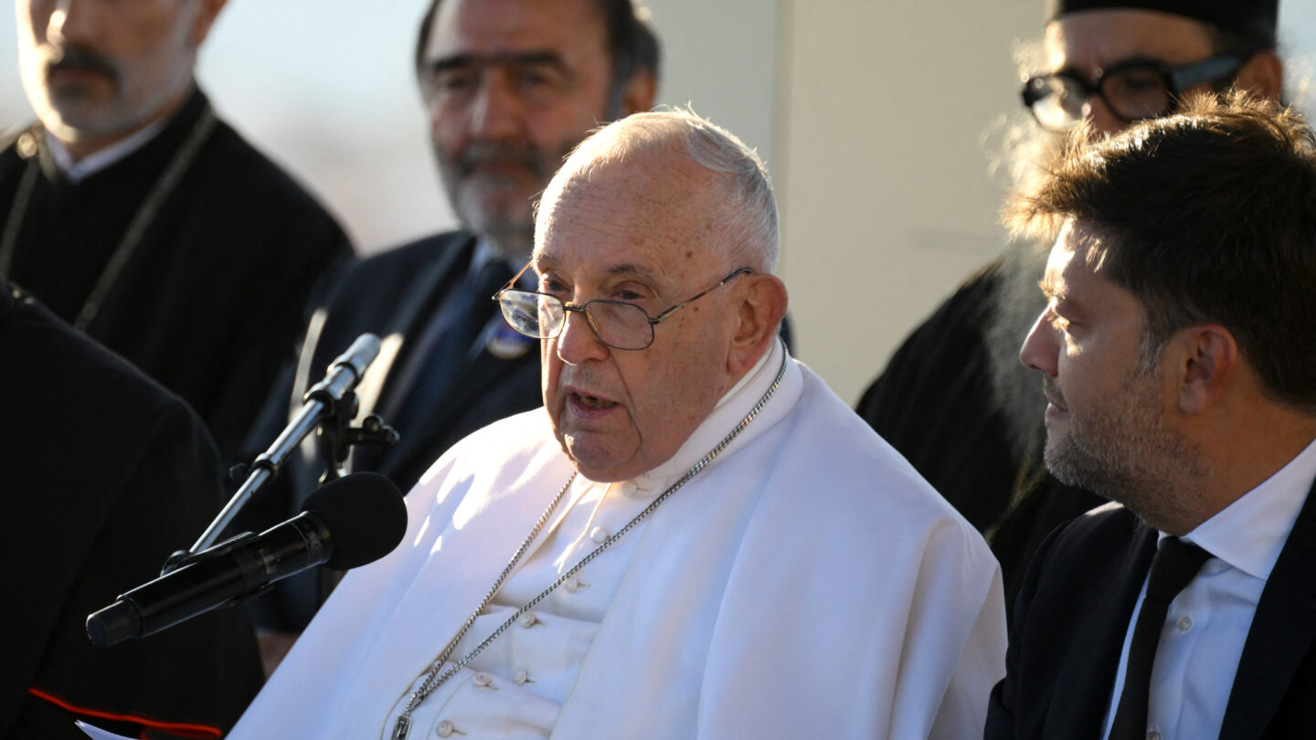 El llamado del Papa Francisco Socorrer a los migrantes en el mar |