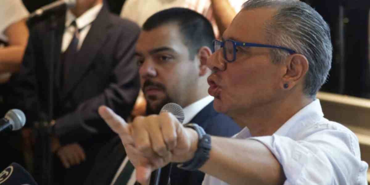 Embajada de México en Ecuador ofrece refugio a Jorge Glas ante orden de aprehensión