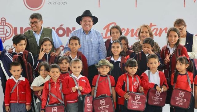 Entrega de mochilas y loncheras en Fresnillo: un apoyo para la economía familiar y el desarrollo educativo