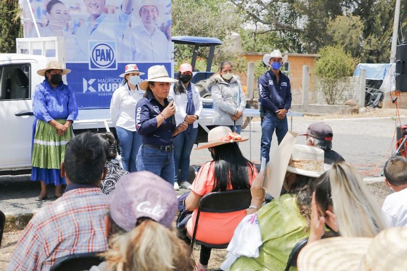 Ex priístas apoyan el proyecto de Vero Hernández en Amealco