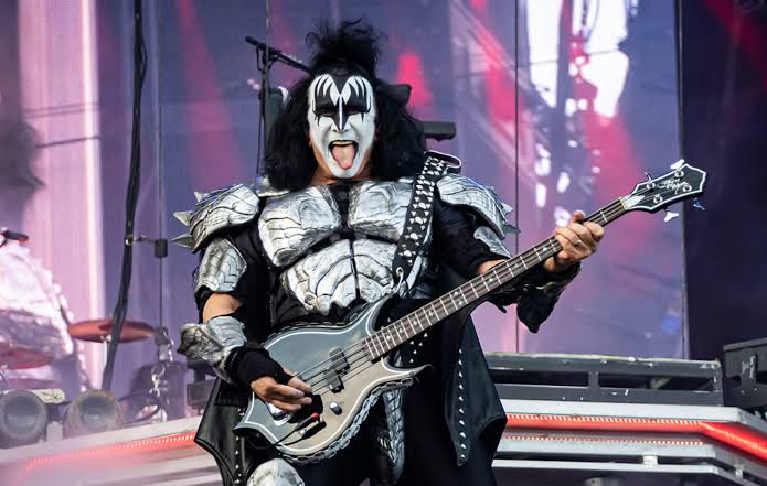 Gene Simmons, bajista de Kiss, compra más criptomonedas: invierte USD $300.000 en Cardano