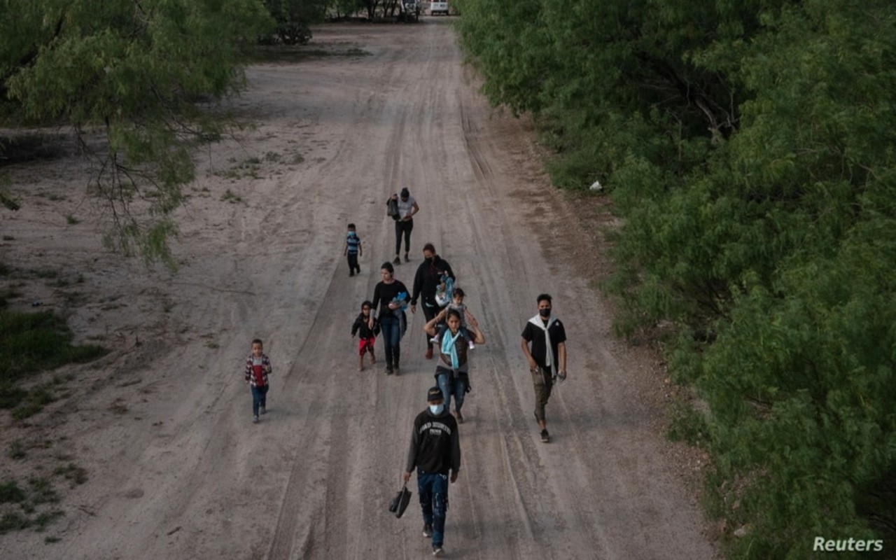 Gobernadores republicanos piden a Joe Biden no ignorar situación en la frontera