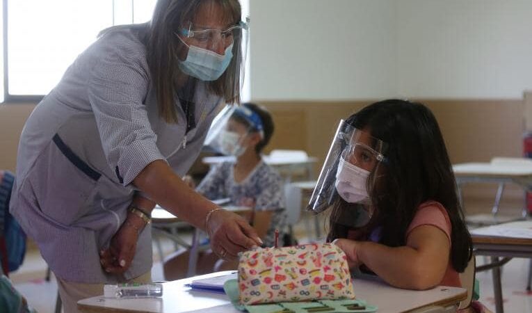Iniciarán clases cuando estén todos los maestros vacunados: SEP